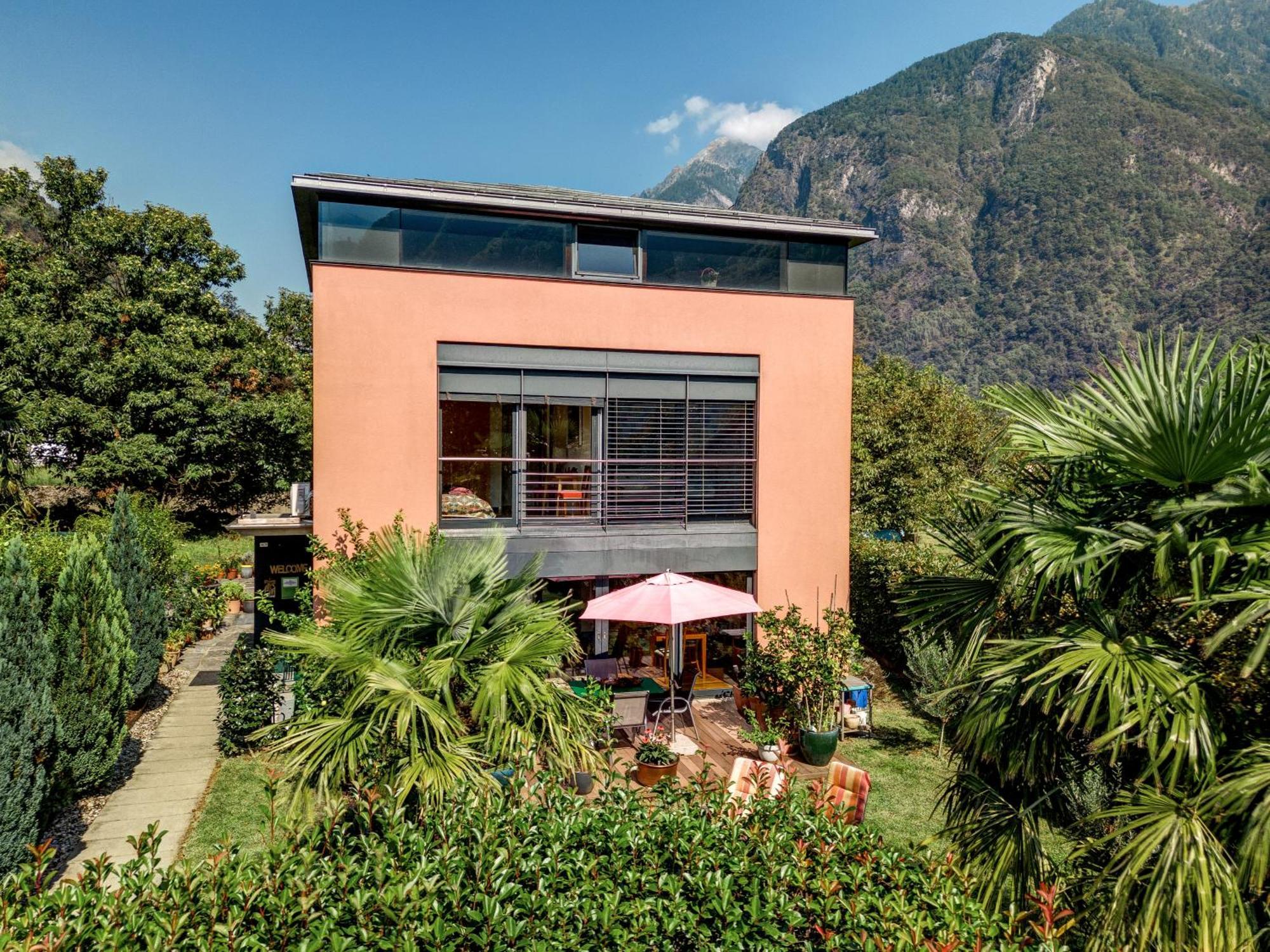 Splendido Attico Per Chi Ama Escursioni Nella Natura Apartment Grono